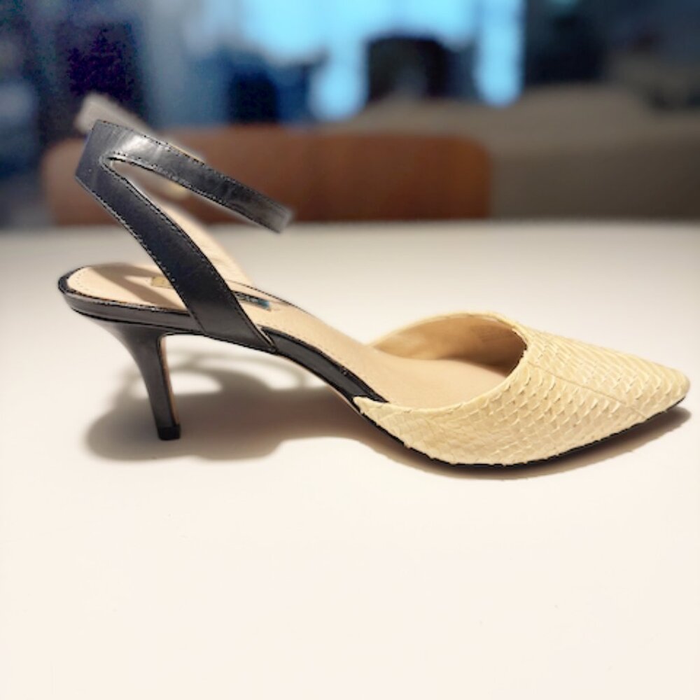 Louise et Cie  2 toned pointed toe, high heels